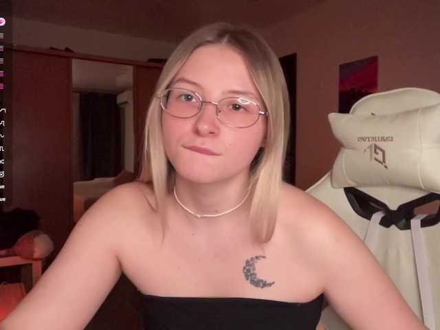 VictoriaMist's BongaCams show and profile