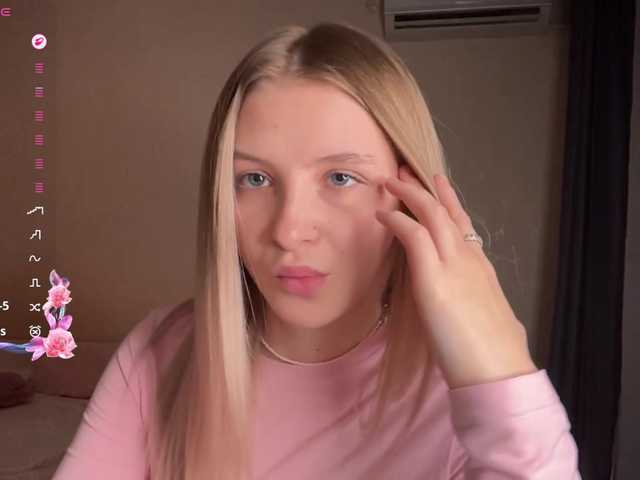 VictoriaMist's BongaCams show and profile