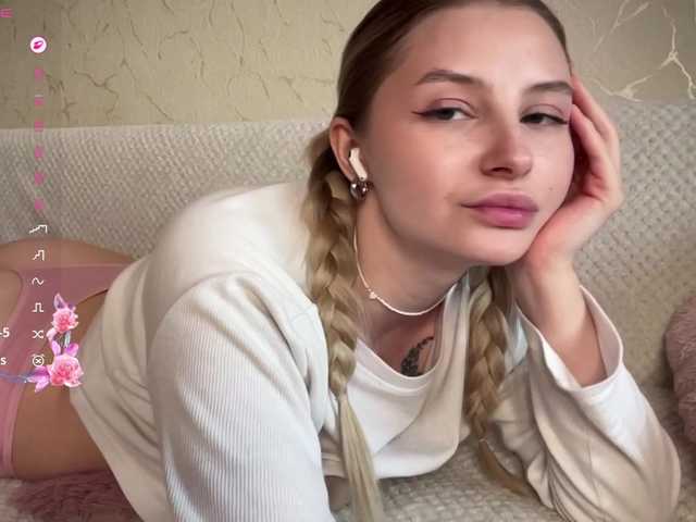 VictoriaMist's BongaCams show and profile