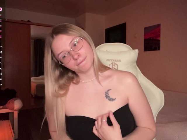 VictoriaMist's BongaCams show and profile