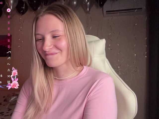 VictoriaMist's BongaCams show and profile