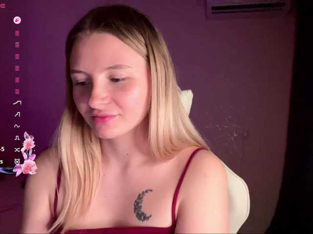 VictoriaMist's BongaCams show and profile