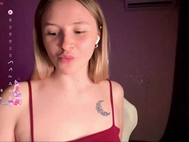 VictoriaMist's BongaCams show and profile