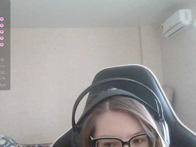 KittyMiracle's BongaCams show and profile