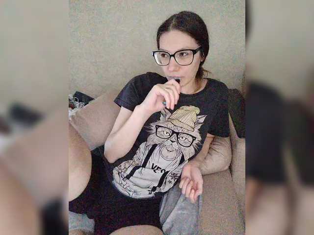 KittyMiracle's BongaCams show and profile