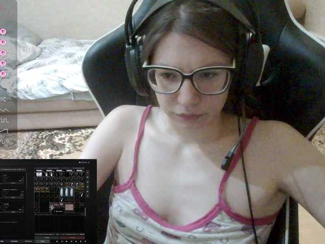 KittyMiracle's BongaCams show and profile