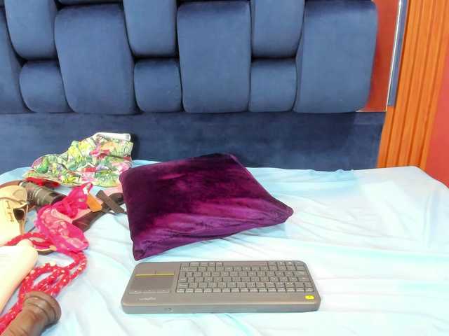 Jisooluv's BongaCams show and profile