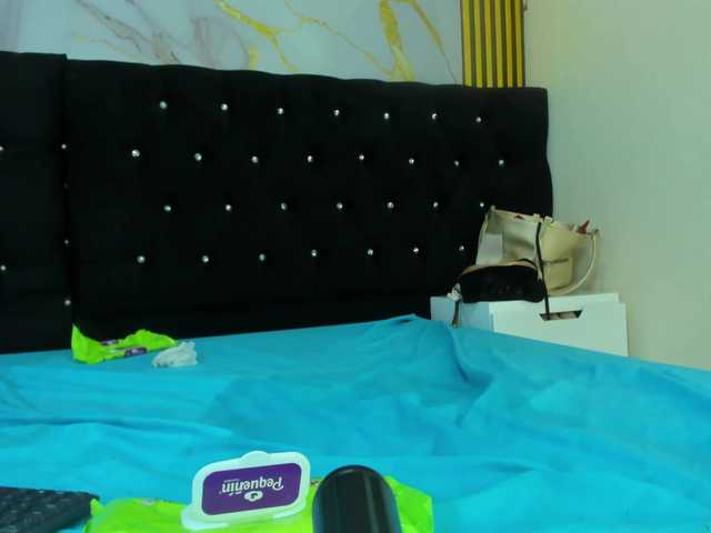 Jisooluv's BongaCams show and profile