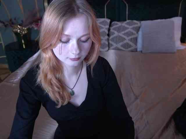 LilyGinger webcam