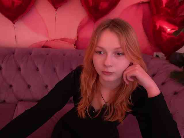 LilyGinger webcam