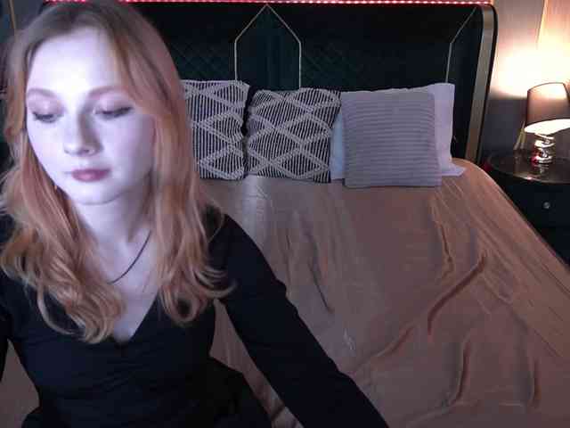 LilyGinger webcam