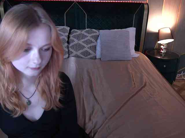 LilyGinger webcam