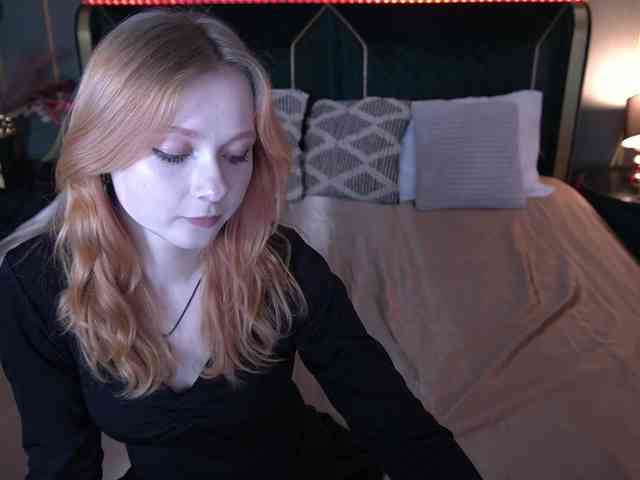 LilyGinger webcam