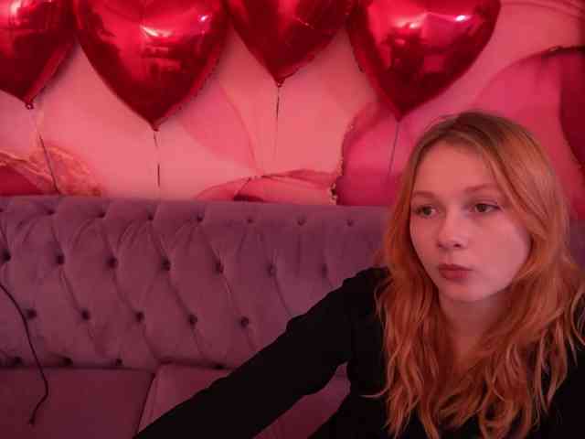 LilyGinger webcam