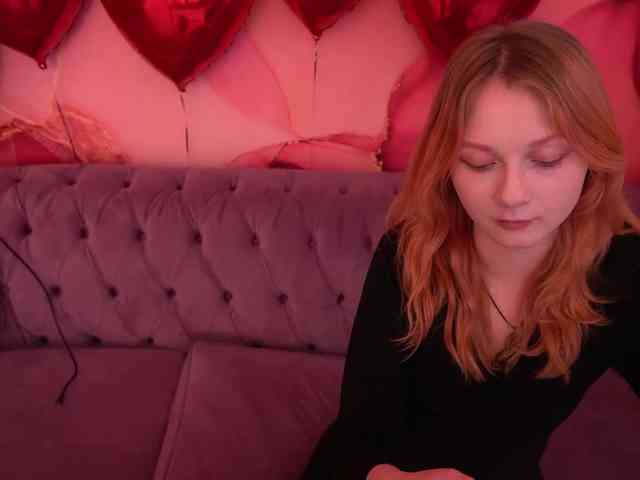 LilyGinger webcam