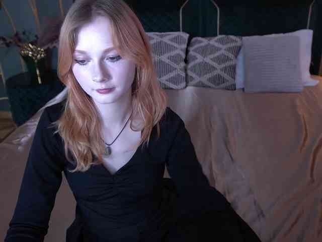 LilyGinger webcam