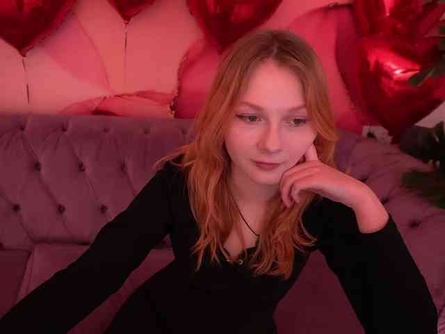 LilyGinger webcam