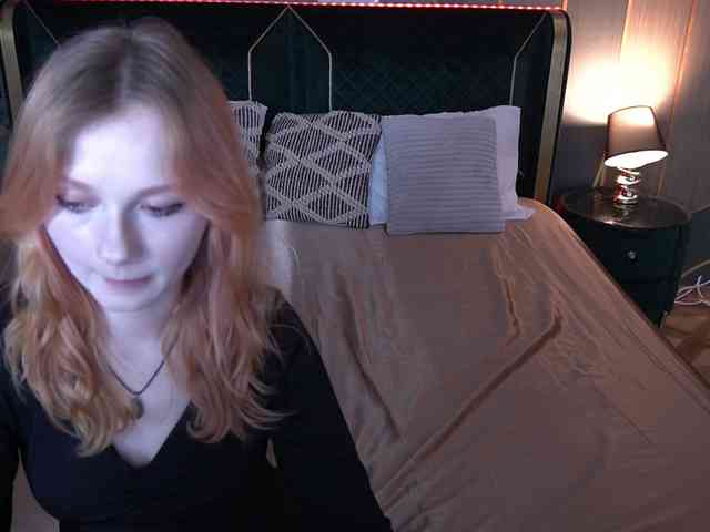 LilyGinger webcam