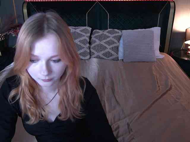 LilyGinger webcam