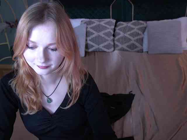 LilyGinger webcam