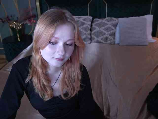 LilyGinger webcam
