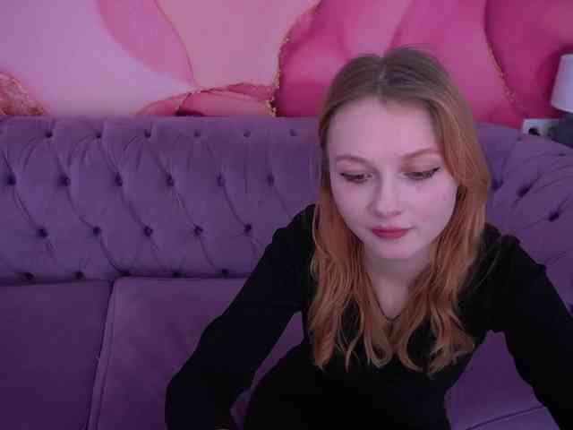 LilyGinger webcam