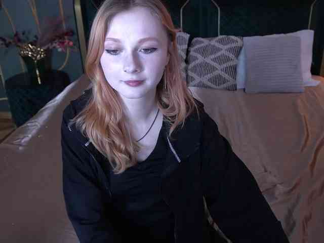 LilyGinger webcam