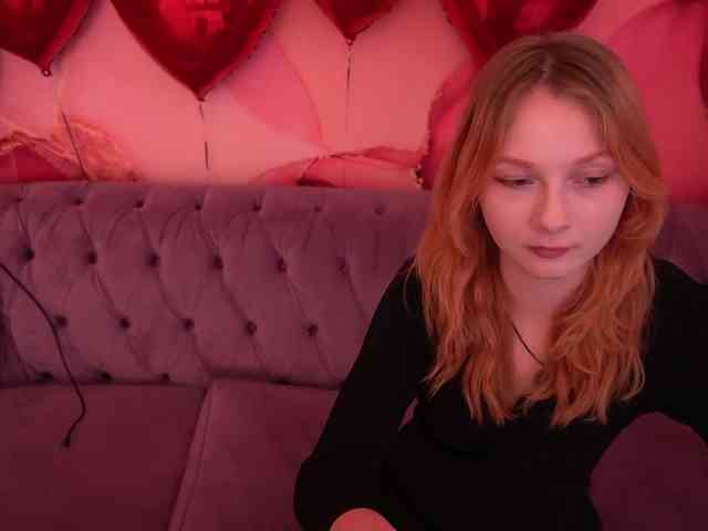 LilyGinger webcam