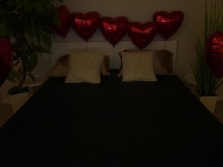 CyrenaLuxe Porn Show