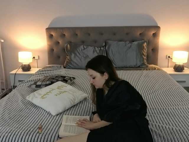 CyrenaLuxe's BongaCams show and profile