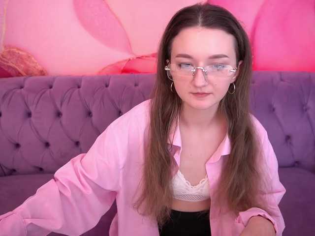 CyrenaLuxe – webcam model profile photo