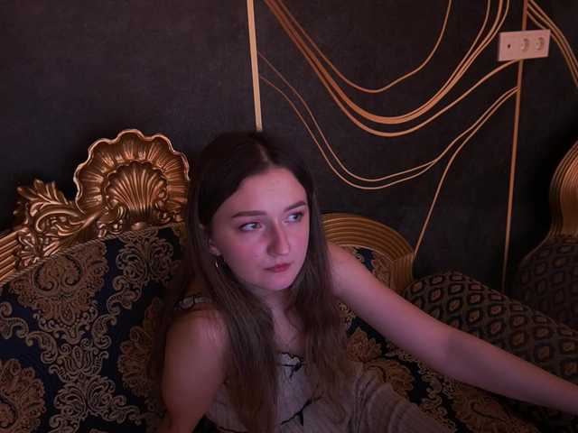 CyrenaLuxe's BongaCams show and profile