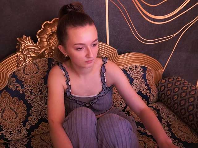 CyrenaLuxe's BongaCams show and profile