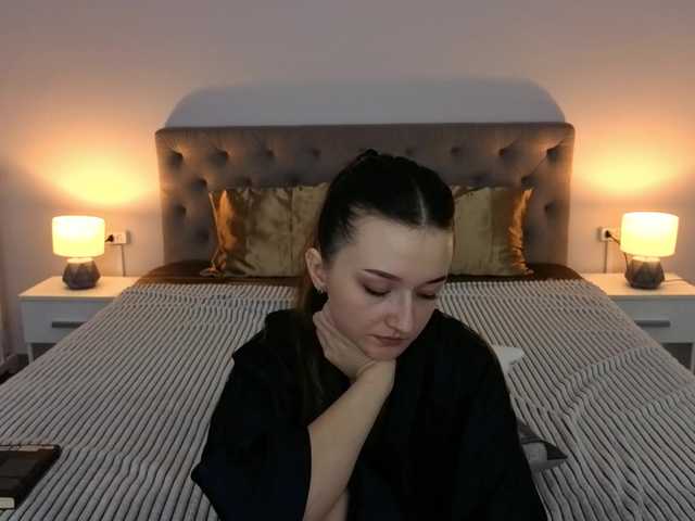 CyrenaLuxe's BongaCams show and profile