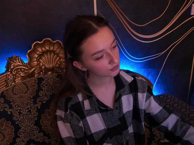 CyrenaLuxe's BongaCams show and profile