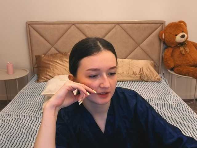 CyrenaLuxe's BongaCams show and profile