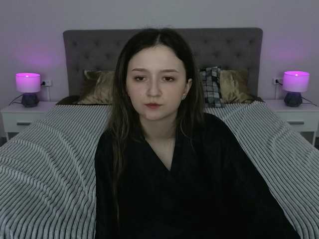 CyrenaLuxe's BongaCams show and profile