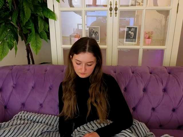 CyrenaLuxe's BongaCams show and profile