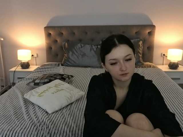 CyrenaLuxe's BongaCams show and profile