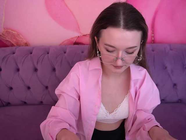 CyrenaLuxe – webcam model profile photo