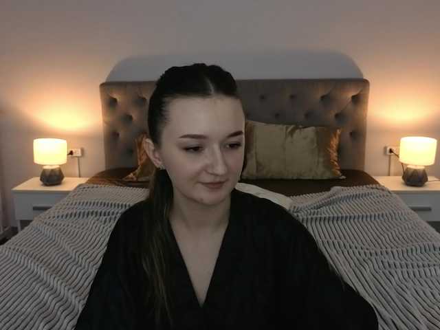 CyrenaLuxe's BongaCams show and profile