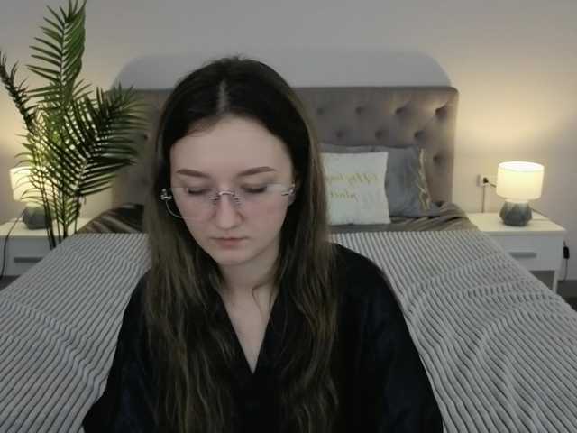 CyrenaLuxe's BongaCams show and profile