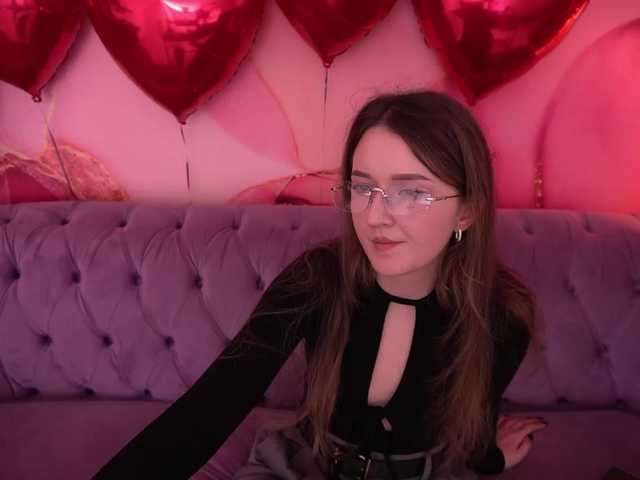 CyrenaLuxe's BongaCams show and profile