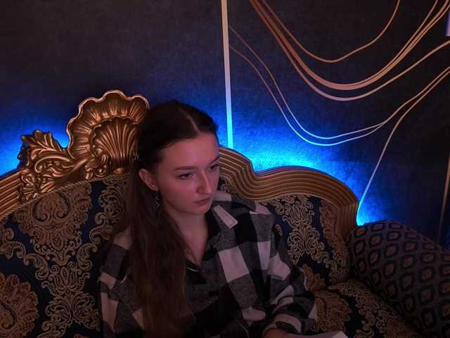 CyrenaLuxe's BongaCams show and profile