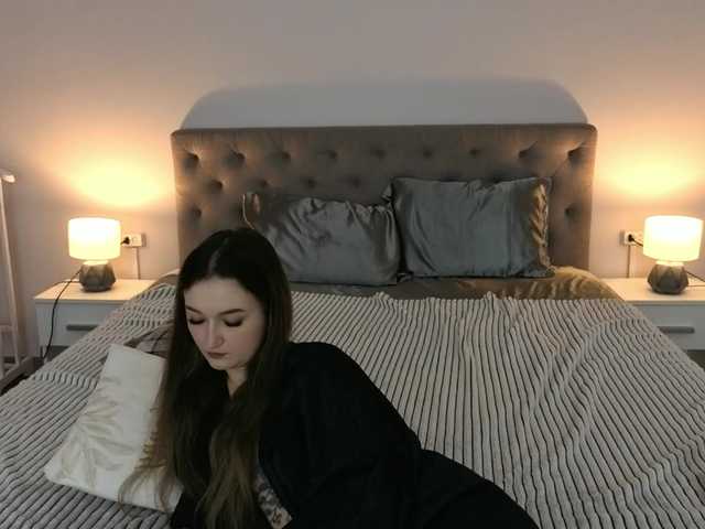 CyrenaLuxe's BongaCams show and profile