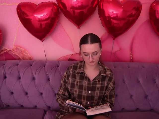 CyrenaLuxe's BongaCams show and profile