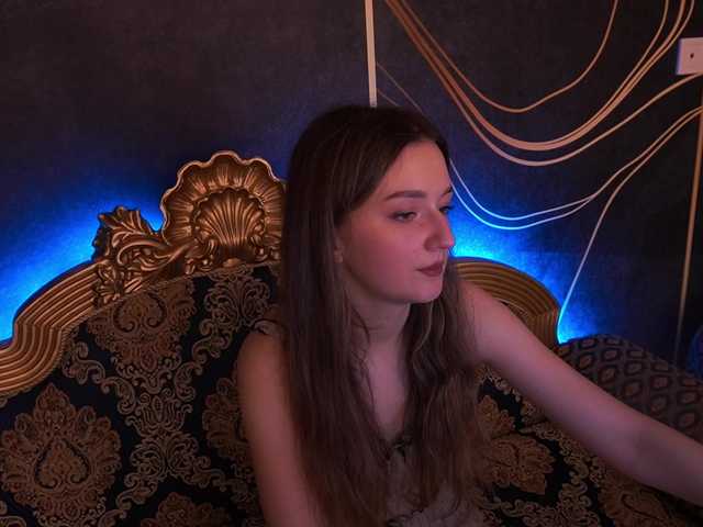 CyrenaLuxe's BongaCams show and profile