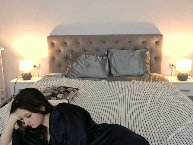 CyrenaLuxe's BongaCams show and profile