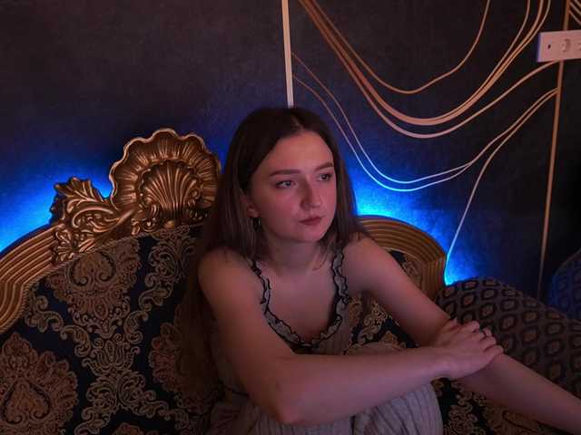 CyrenaLuxe's BongaCams show and profile