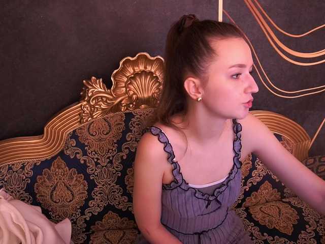 CyrenaLuxe's BongaCams show and profile